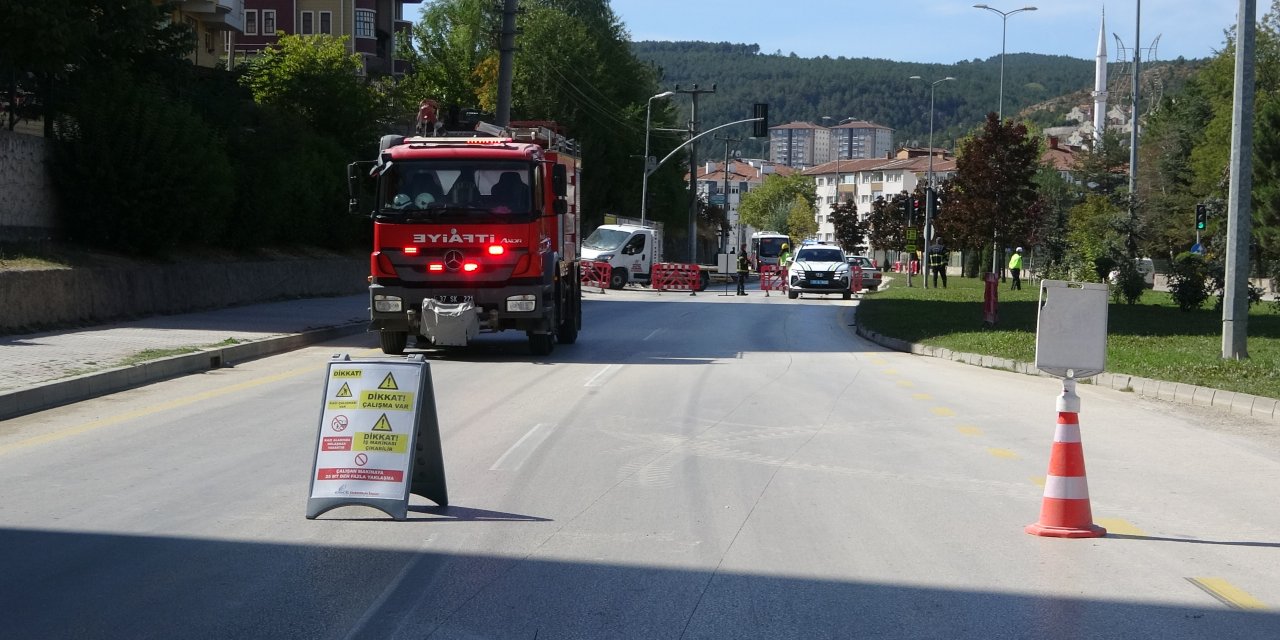 Kazı sırasında patlayan doğalgaz borusu mahalleliye korku dolu anlar yaşattı