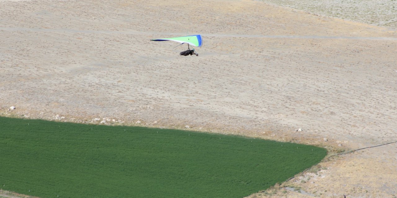 Konya’nın bu ilçesi gökyüzü sporlarının yeni merkezi oldu