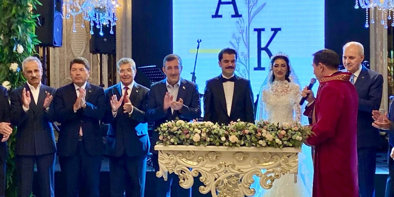 Devlet protokolünü buluşturan Konya düğünü