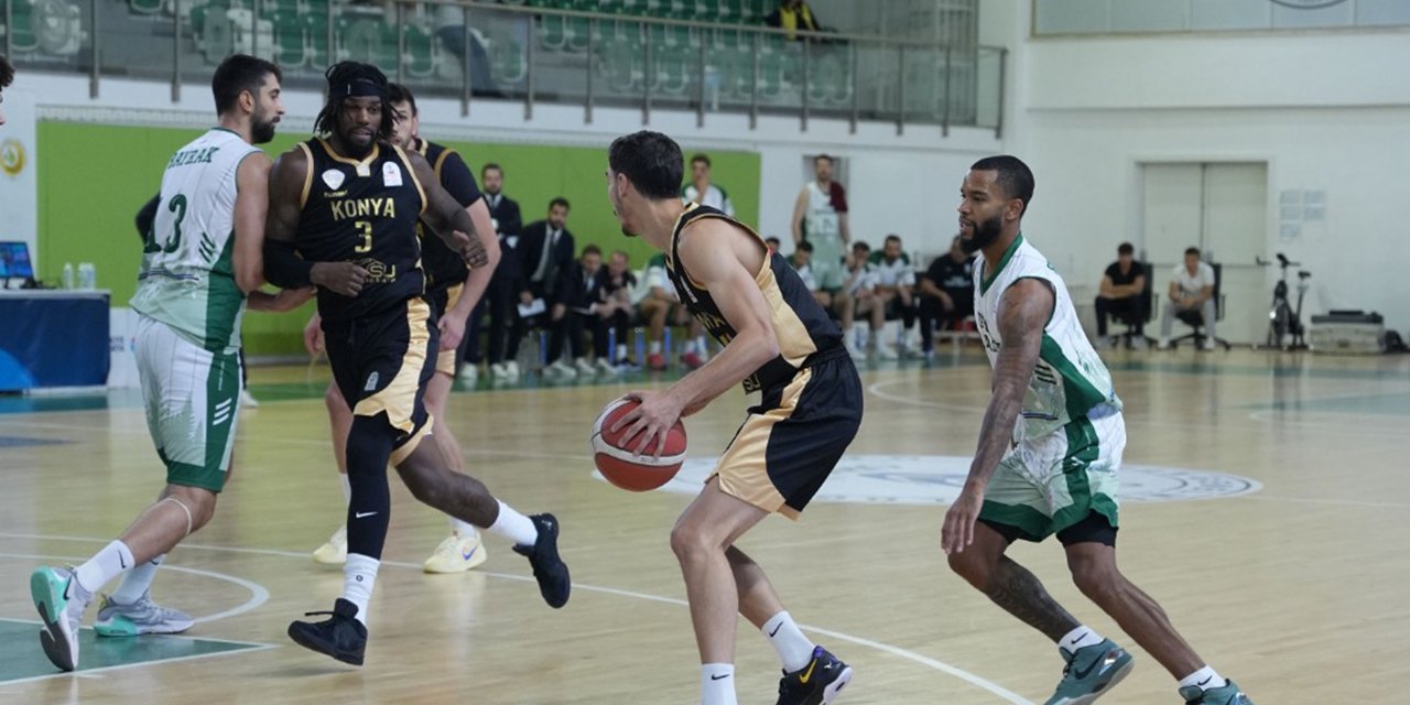 Konya Büyükşehir Belediyespor farklı kazandı