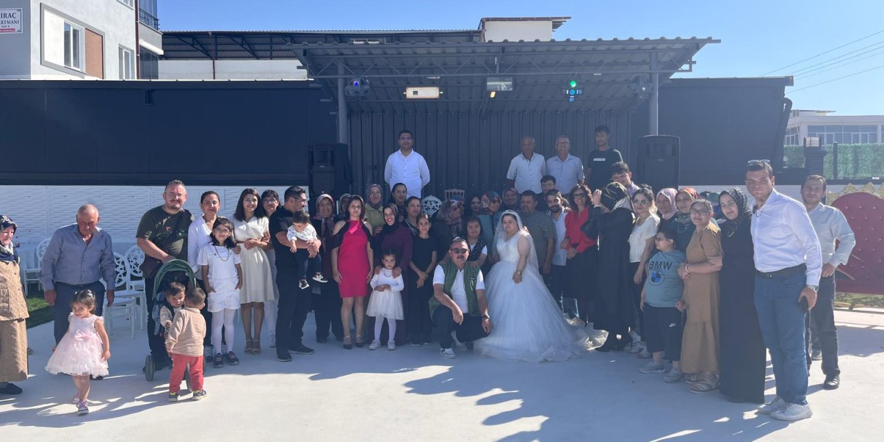 Konya’da gönülleri ısıtan anlar! Damatsız düğünde halaylar çekildi