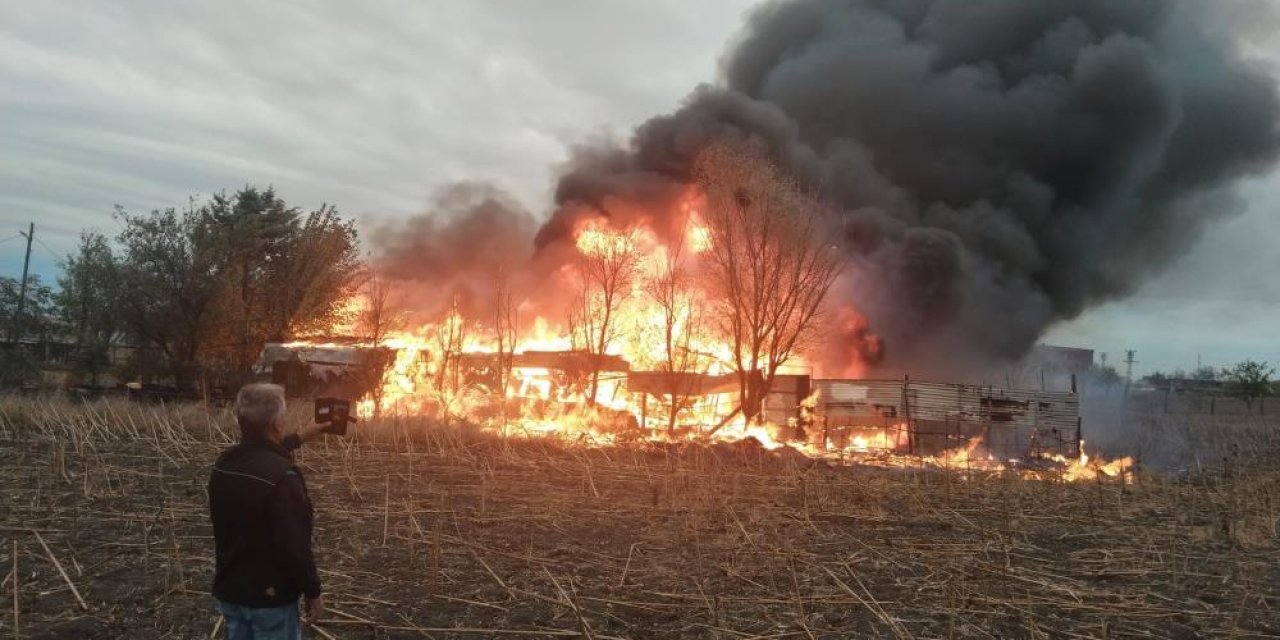 Bağ evi dakikalar içinde küle döndü