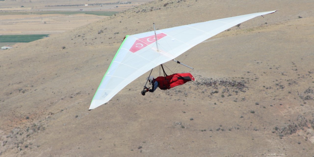 Türkiye ve dünya sporcuları Konya’da uçtu