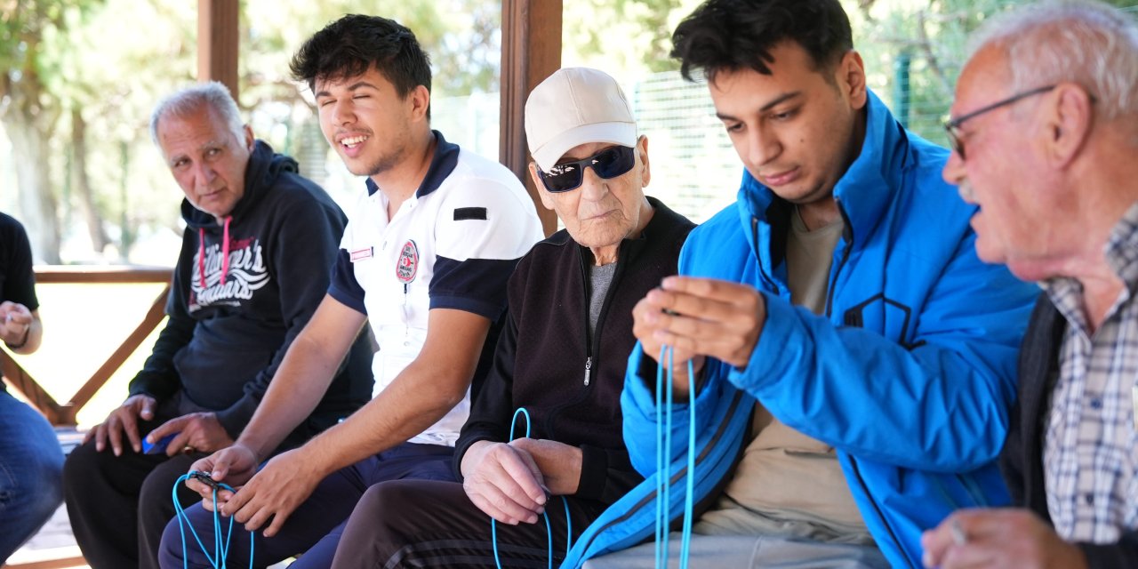 Konya Büyükşehir huzurevi sakinlerini kampa götürdü