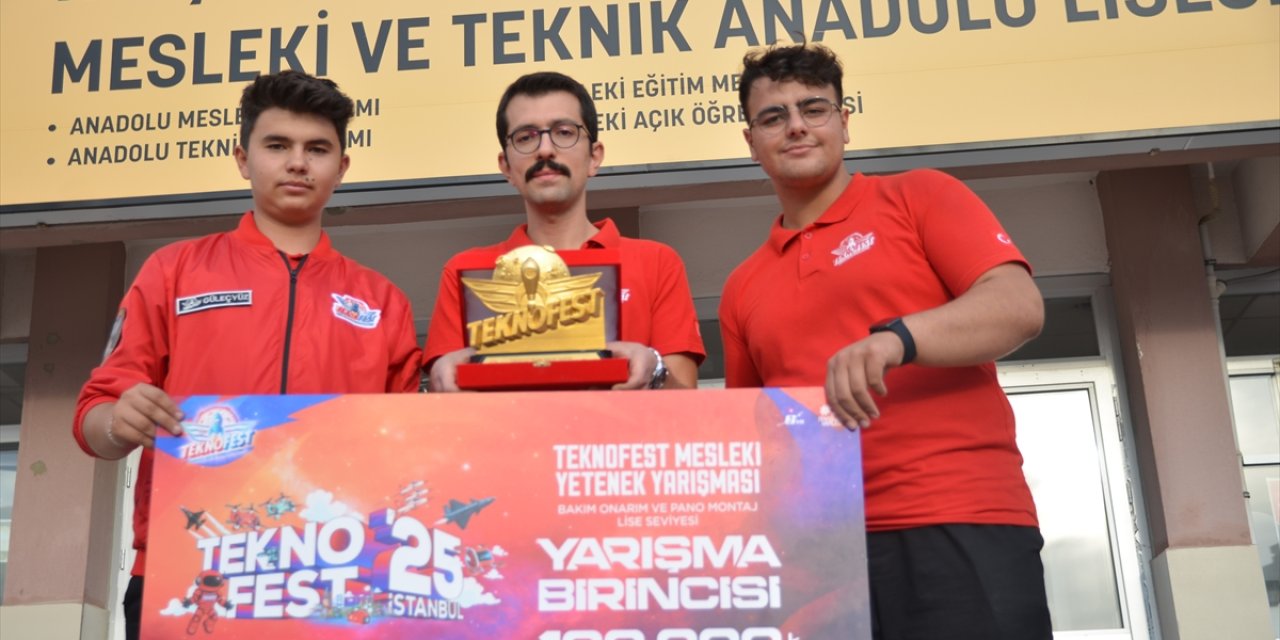 Lise öğrencileri TEKNOFEST başarılarıyla Konya'yı gururlandırdı