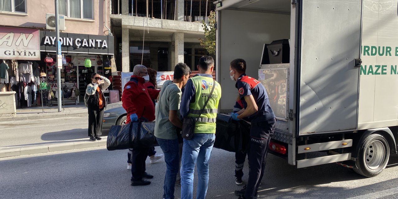 60 yaşındaki Alper Ekici otel odasında ölü bulundu