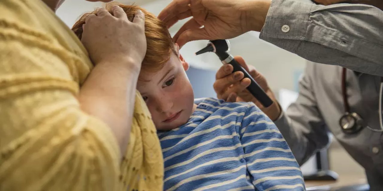 Mevsimsel kulak iltihapları çocuklarda geçici işitme kaybına neden oluyor