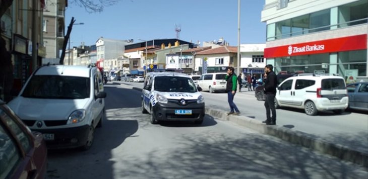 Konya’da koronavirüs yasağına rağmen iş yerini açan 70 yaşındaki kişiye ceza