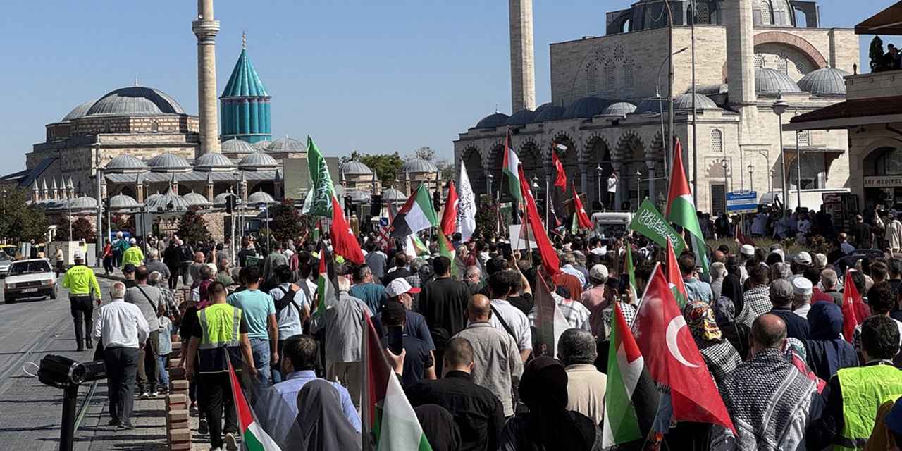 Konyalılar Küresel Sumud Filosu’na destek için yürüdü