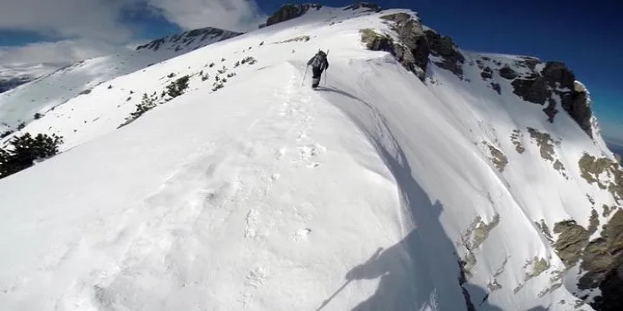 1000 kişi Everest Dağı'nda mahsur kaldı