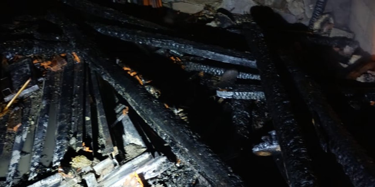 Konya’da boş ahırda yangın çıktı