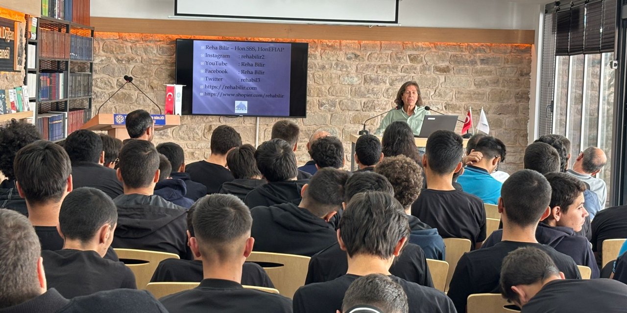 Konyada geleceğin yazarlarına, yazarlardan ilham