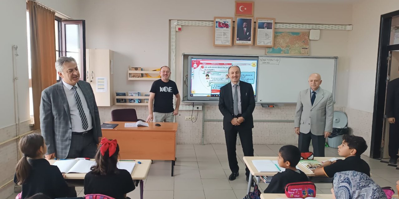 Konya İl Milli eğitim Müdürü Murat Yiğit, Karatay'da öğrencilerle buluştu