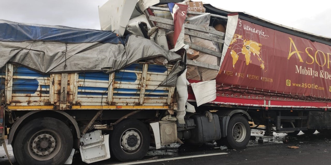 Konya’da 2 TIR ve minibüs çarpıştı! Servet Güzel hayatını kaybetti