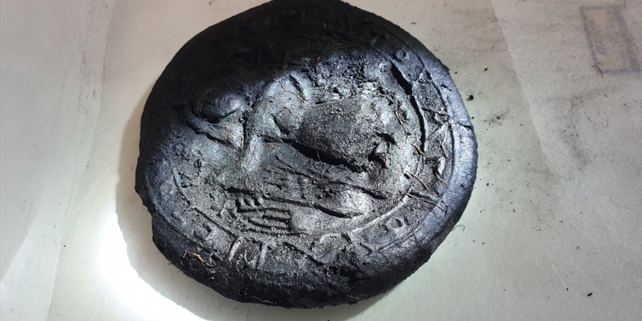 Konya'da bulunan binlerce yıllık ekmeğe valilikten açıklama geldi