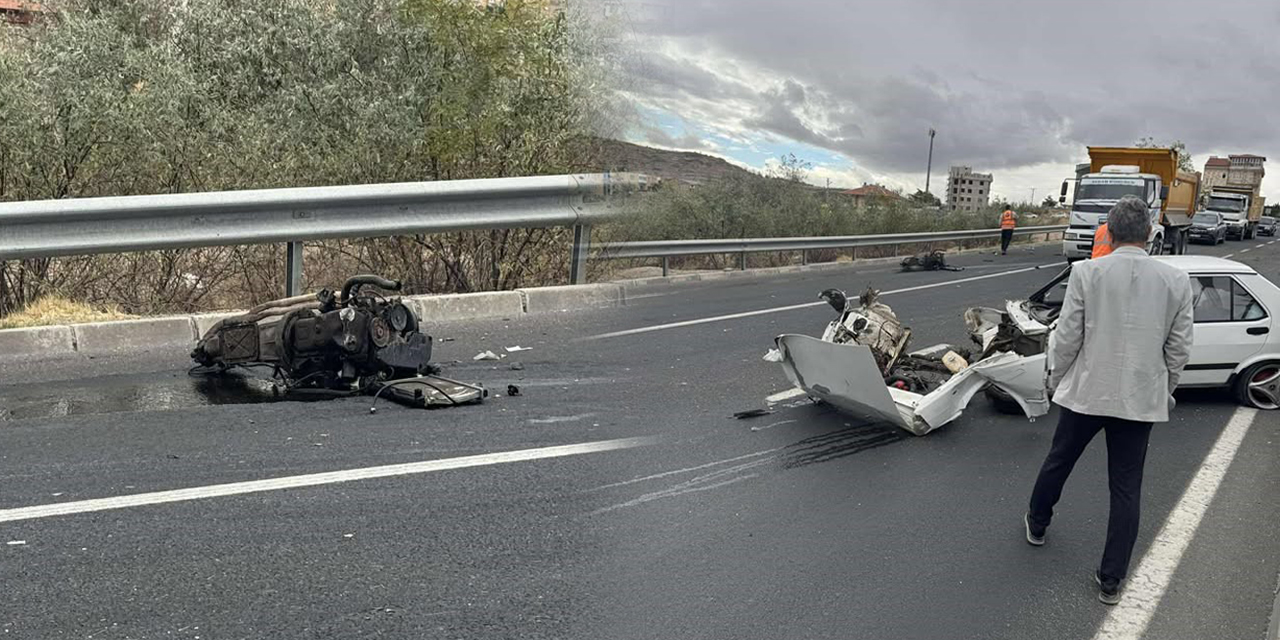 Kaza yapan otomobilin motoru fırladı: 2 yaralı