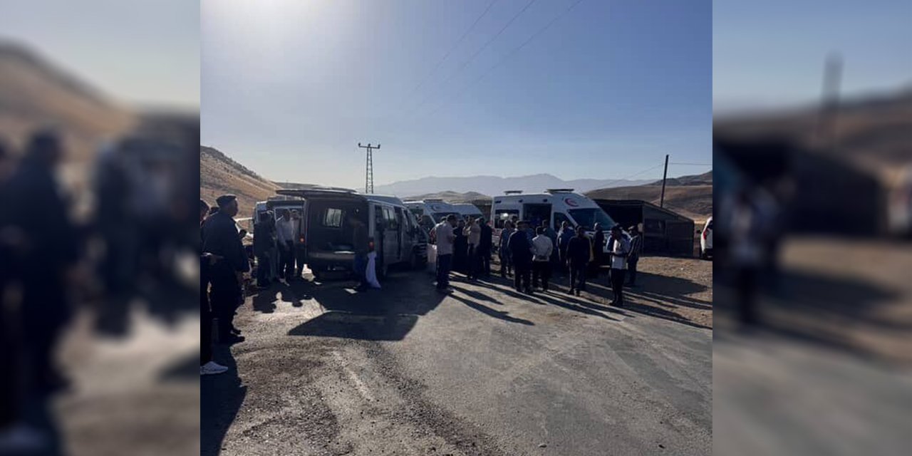 Öğretmenleri taşıyan servis kaza yaptı! Çok sayıda yaralı var