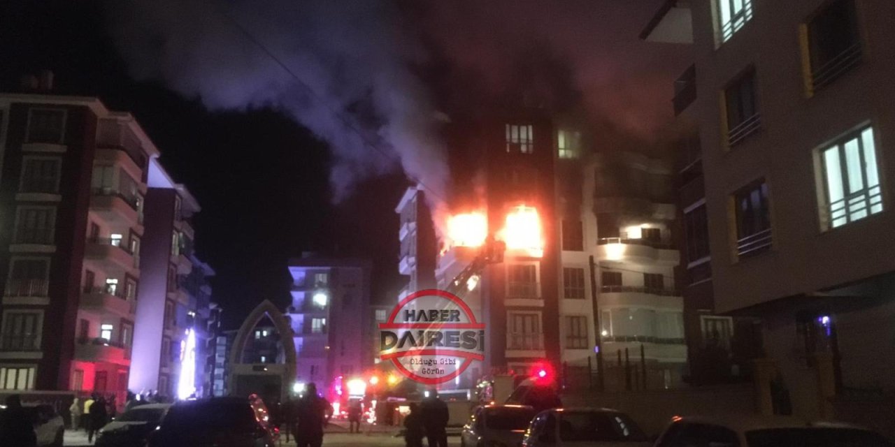 Konya’da 6 katlı binada korkutan yangın