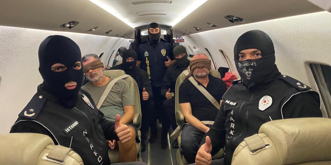 Kırmızı bültenle aranan 2 organize suç örgütü üyesi Türkiye'ye getirildi