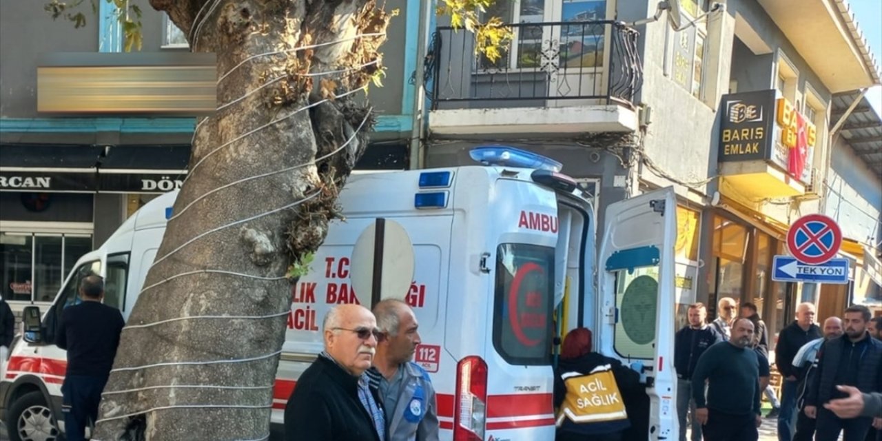 İş yerini basıp, karısını av tüfeğiyle öldürdü