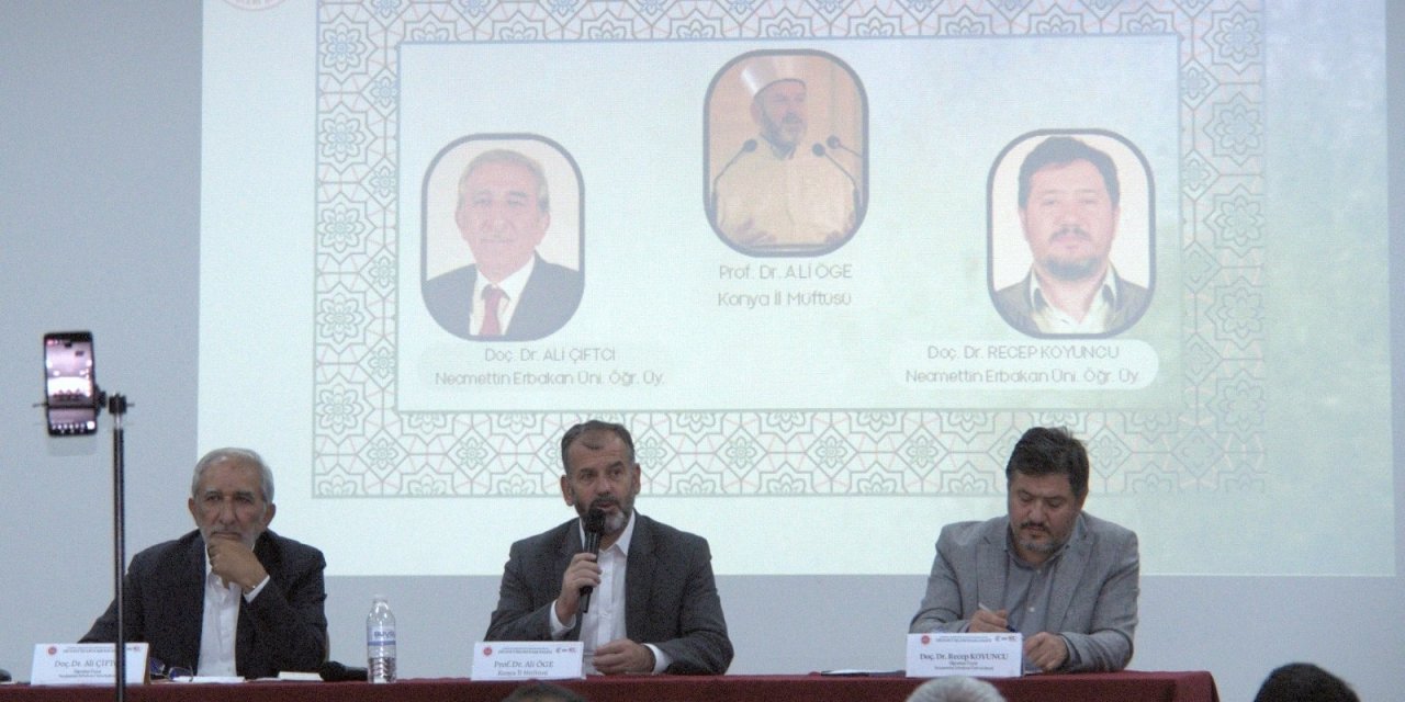 Konya’da “Peygamberimiz, Cami ve Namaz” panel yapıldı