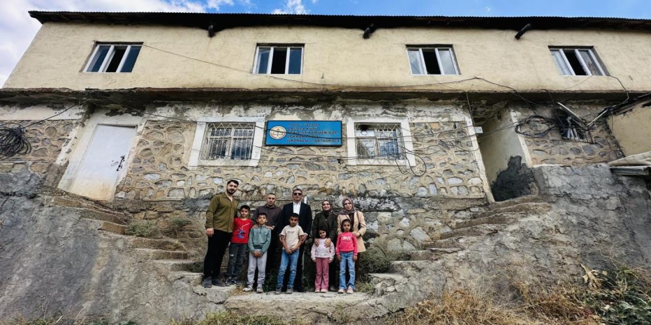Gönüllü öğretmenlerden sınır köylerine umut taşıyan ziyaret