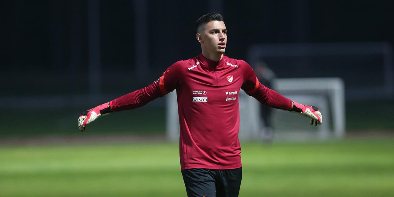 Milli Takım’da Berke Özer Krizi! Kamptan izinsiz ayrıldı