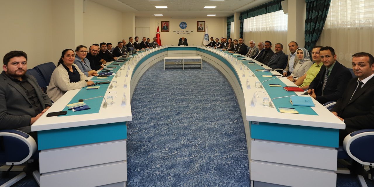 Konya NEÜ’de kurumsal gelişim için Danışma Kurulu Toplantısı düzenlendi