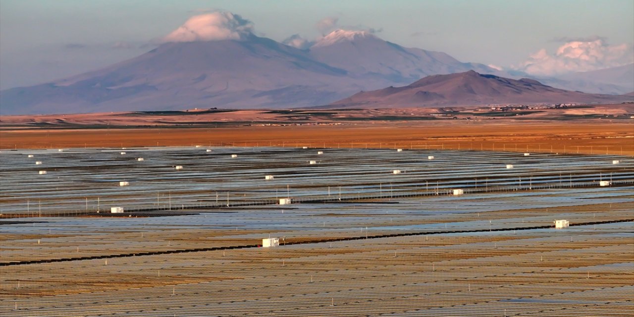 Konya’nın çölüyle ünlü ilçesi, koyunların gölgesinde enerji üretiyor