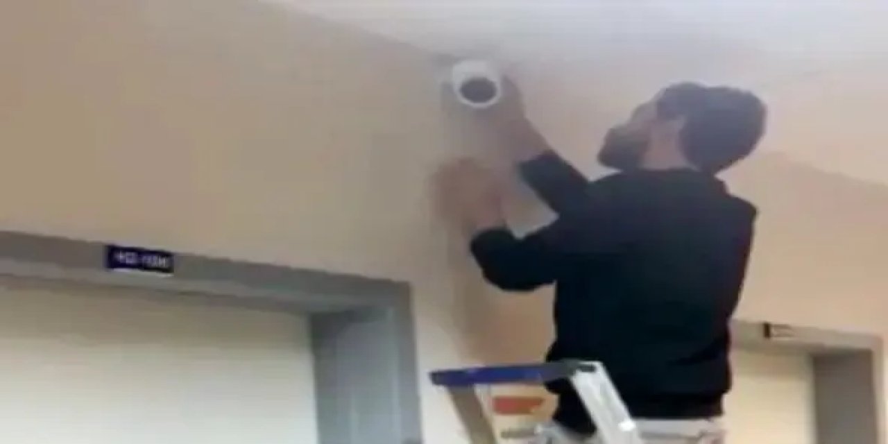 Üniversitede gizli kameradan sonra yeni skandal