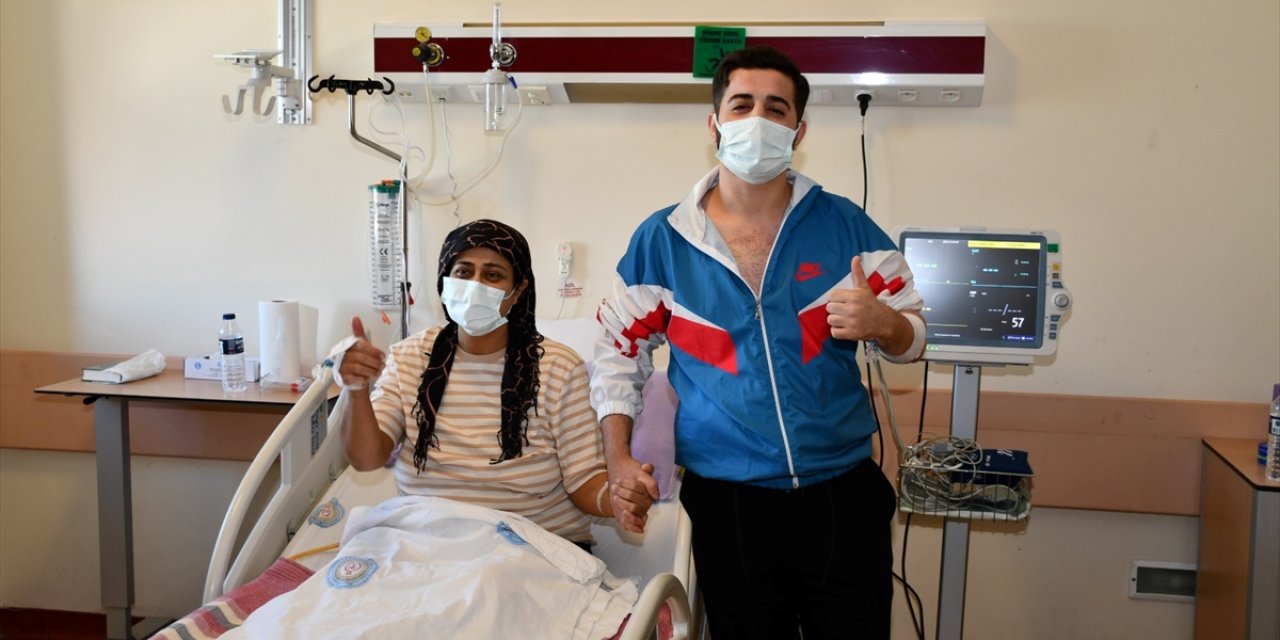 9 yıldır tedavi gören kadını yeğeni hayatta tuttu