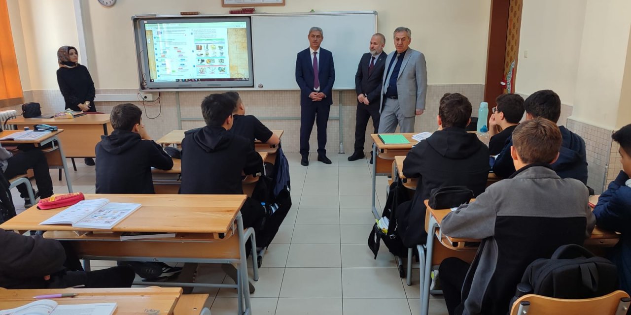 Konya İl Milli Eğitim Müdürü Murat Yiğit okul ziyaretlerine devam ediyor