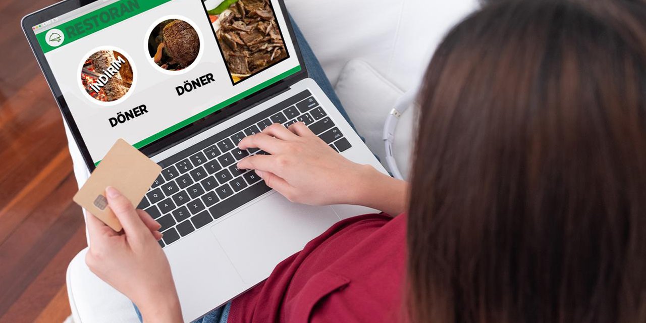 Yemek sipariş uygulamasının açığını buldu, 2 yıl bedava yemek yedi