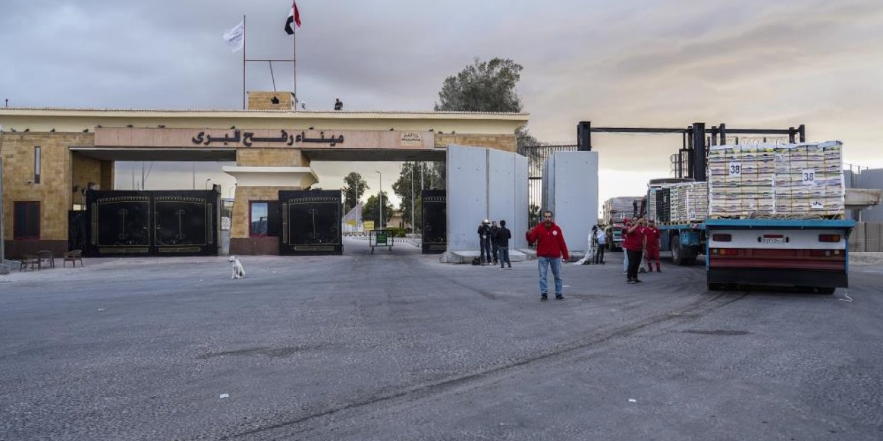 Refah Sınır Kapısı’nda geçiş hazırlığı