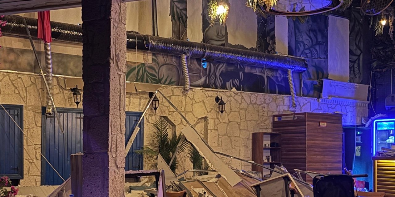 Eğlence merkezinde dekor faciası! 6 kişi kabusu yaşadı