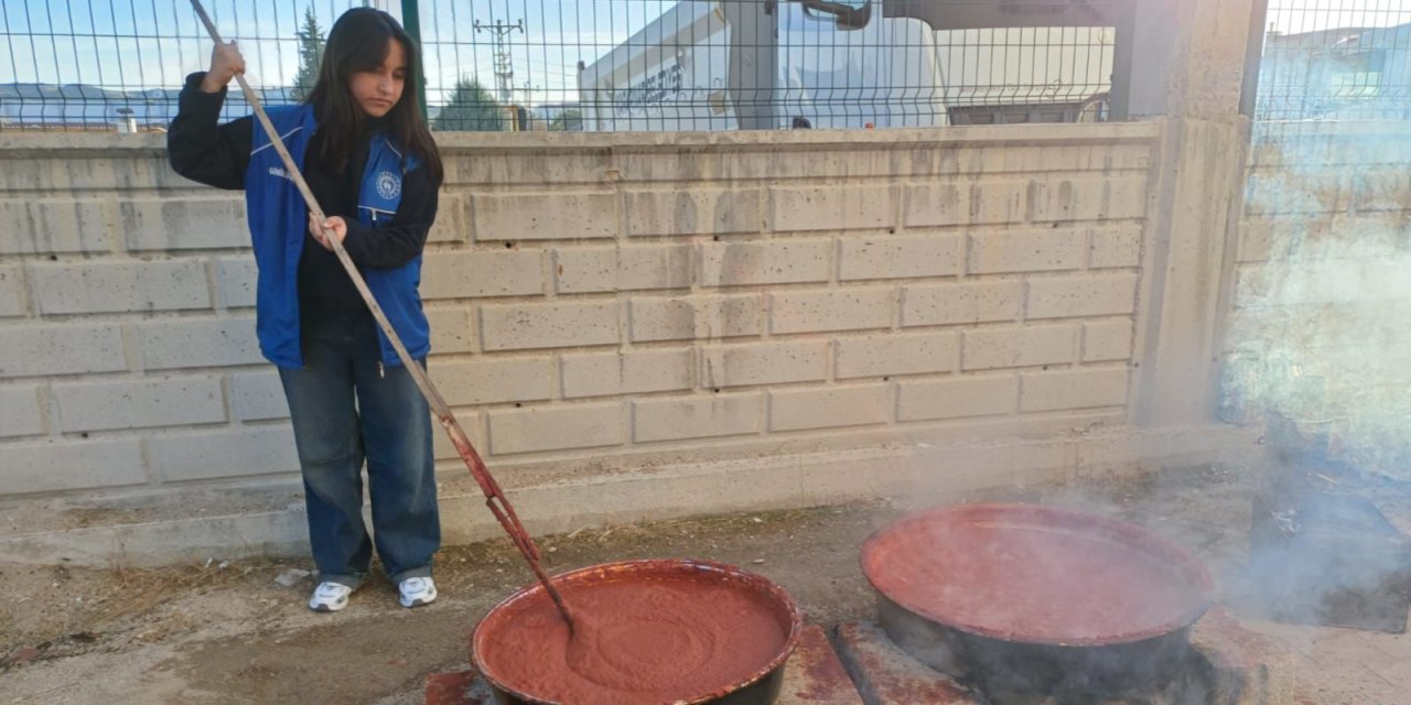 Konyalı gençlerden örnek davranış