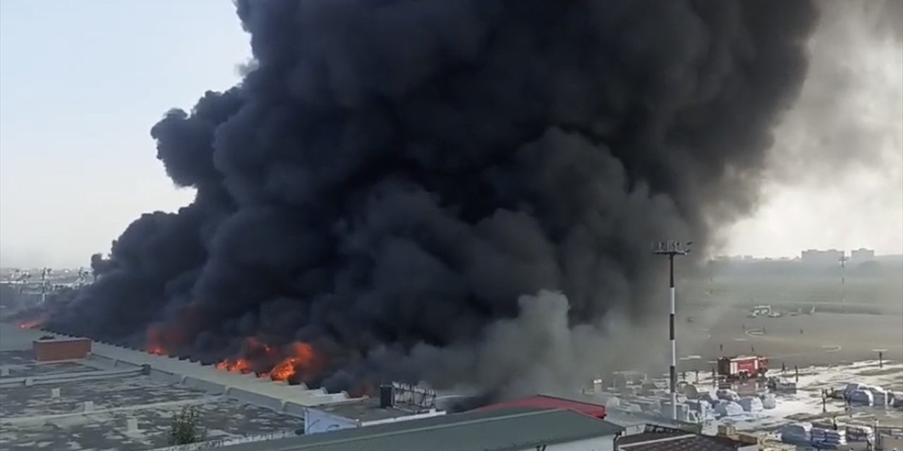 Uluslararası havalimanında yangın çıktı! Tüm uçuşlar iptal