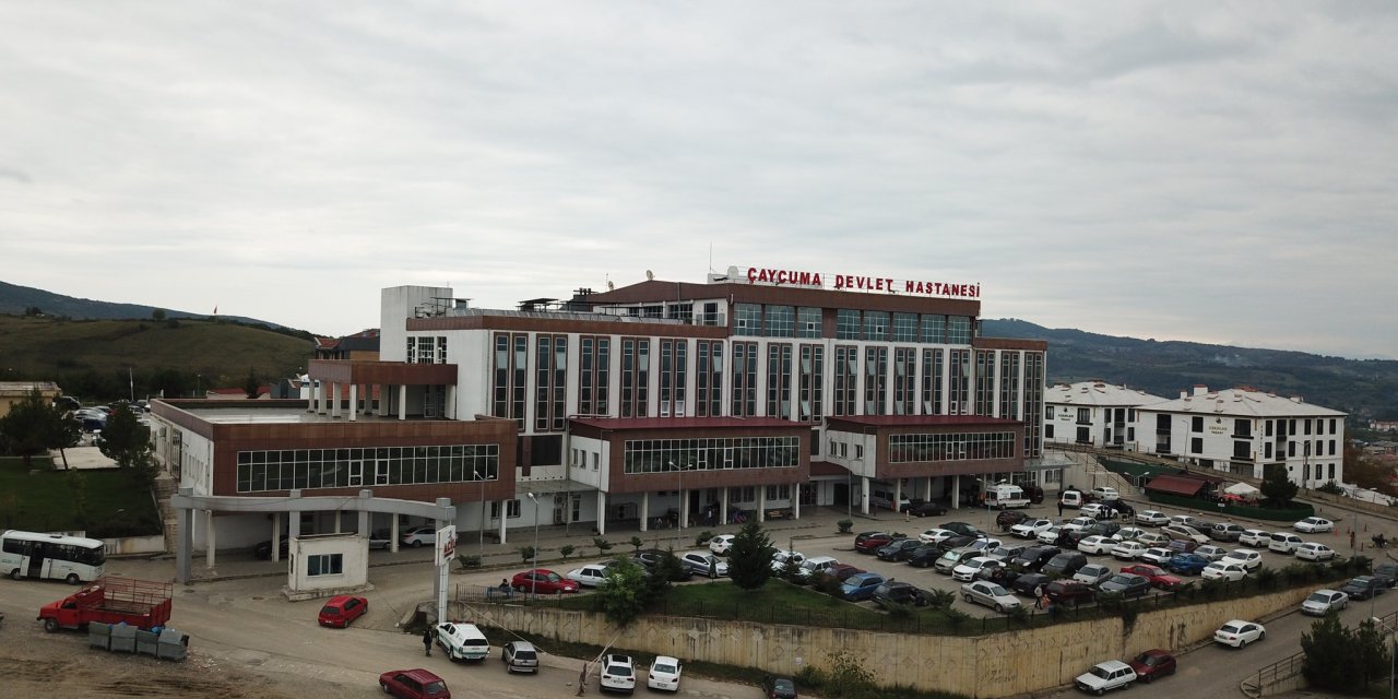 Karın ağrısı çeken 16 yaşındaki kız çocuğu ölü doğum yaptı