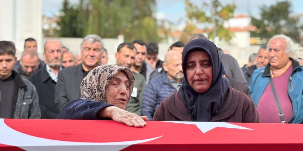 Balıkesir’deki saldırıda hayatını kaybeden Uzman Çavuş Kemal Ekri toprağa verildi