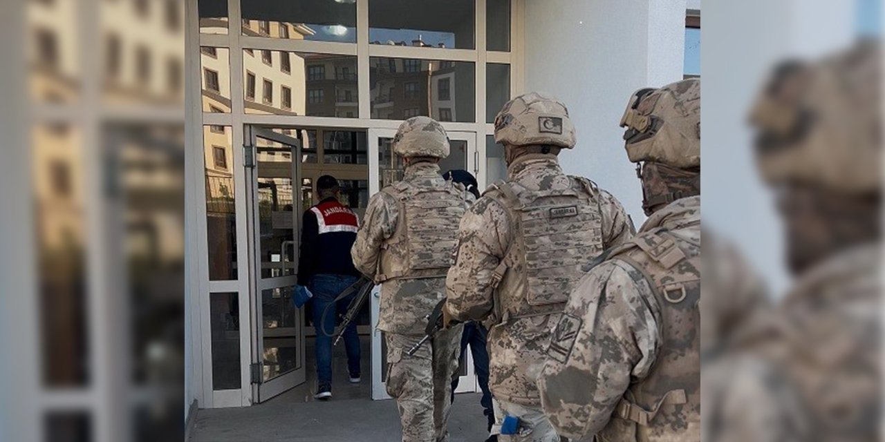 Çocuklara sosyal medyadan bomba hazırlama eğitimi veren 2 şüpheli tutuklandı