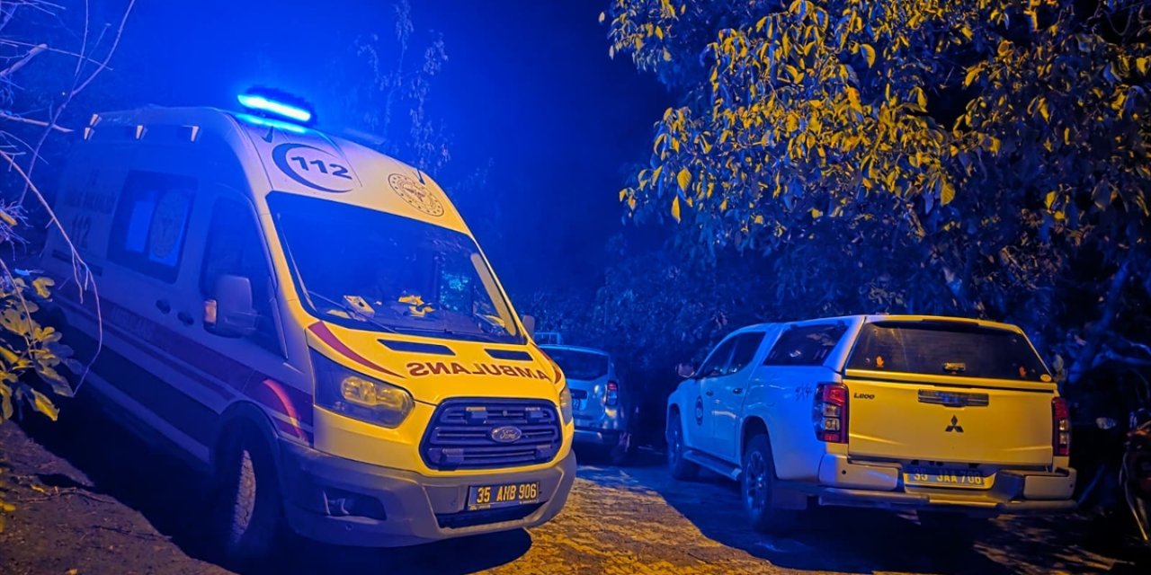 Aile kavgası faciayla bitti! Baba, oğlunu öldürüp, eşini yaraladı