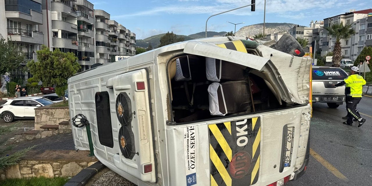 Okul servisi minibüsle çarpıştı! 5'i öğrenci, 6 kişi yaralandı