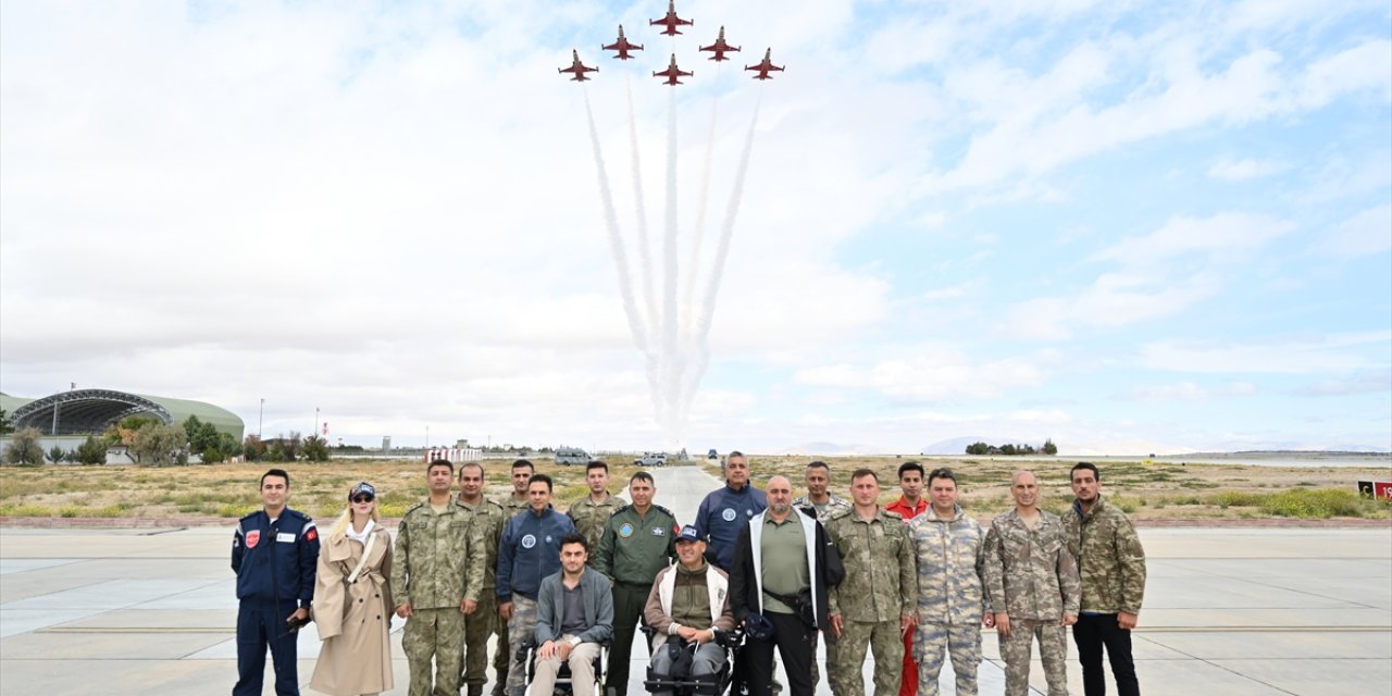 Konya, kahramanları yıldızların gölgesinde ağırladı