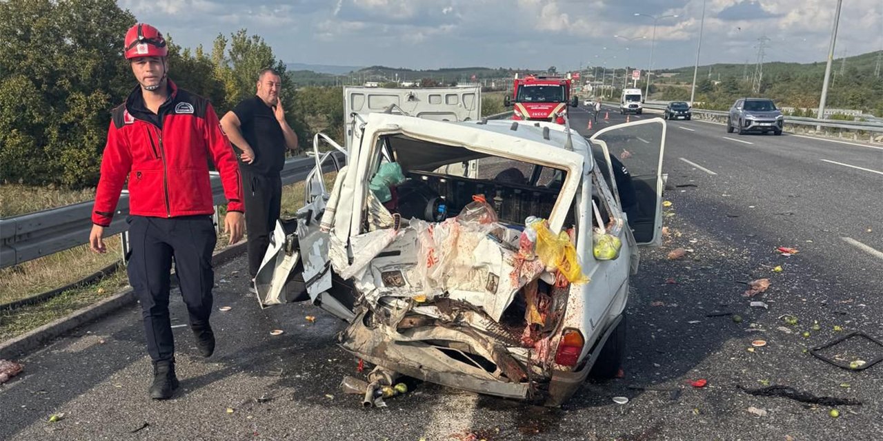 Kamyonetle otomobil çarpıştı, 1 kişi yaşamını yitirdi