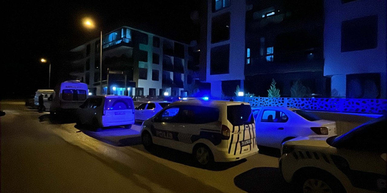 Kan donduran olay! Anne, baba ve oğul evlerinde ölü bulundu