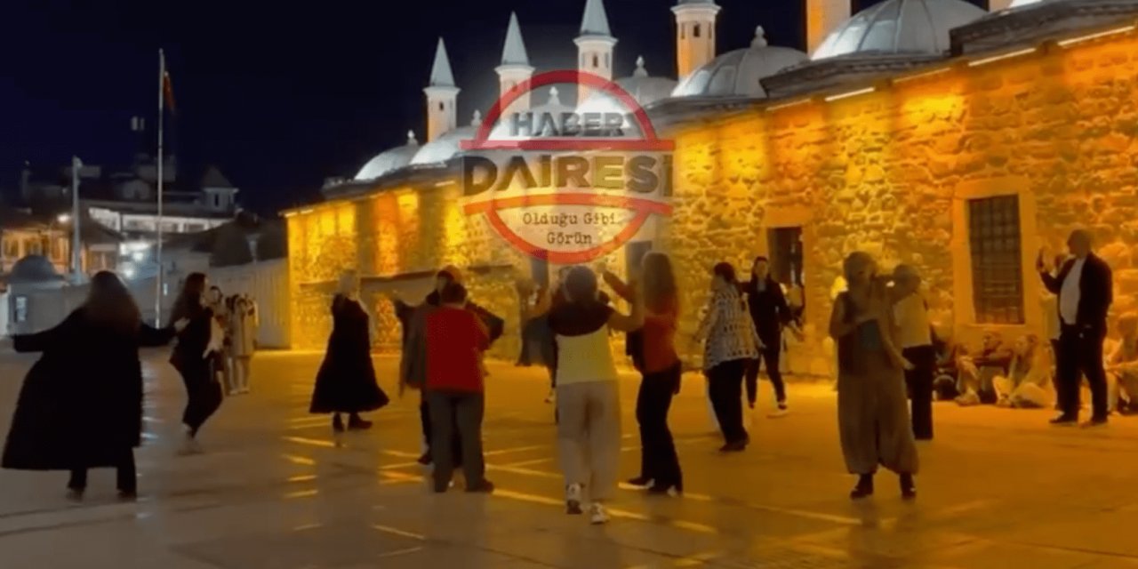 Konya’nın kalbinde sema diye göbek attılar