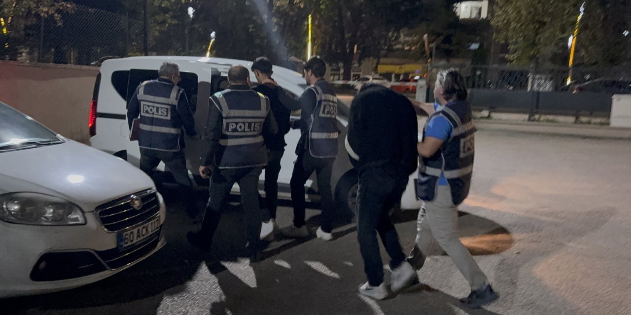 Polis gibi geldiler, milyonluk vurgun yaptılar