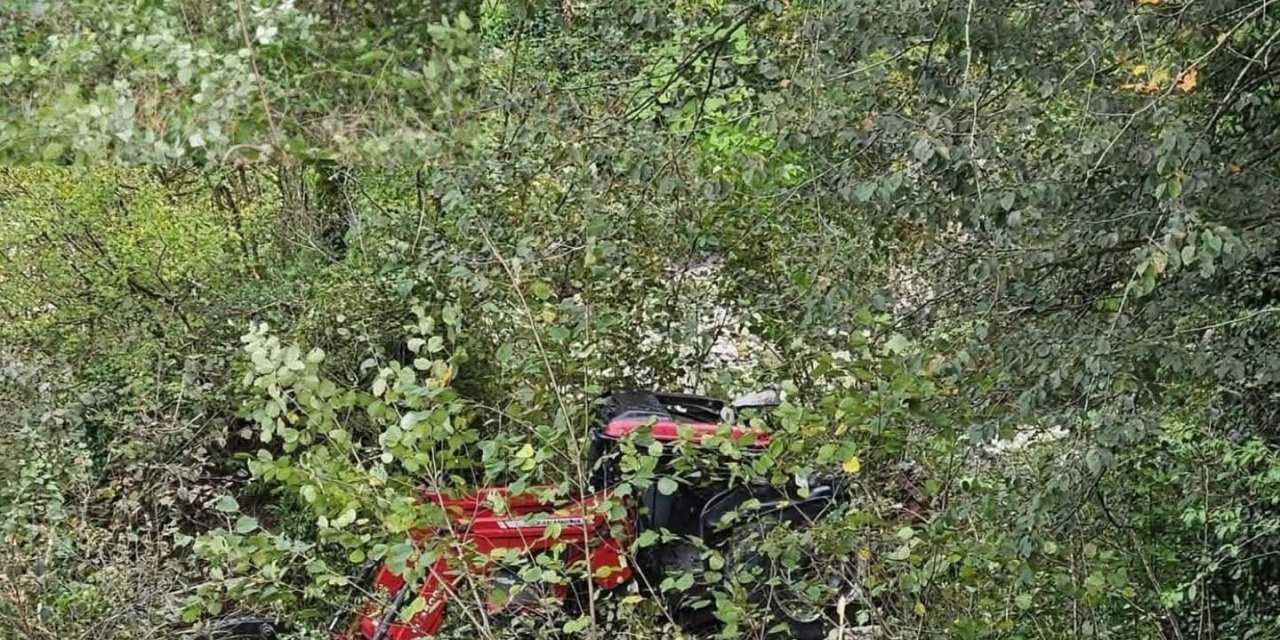 Traktörü devrilen 26 yaşındaki sürücü hayatını kaybetti