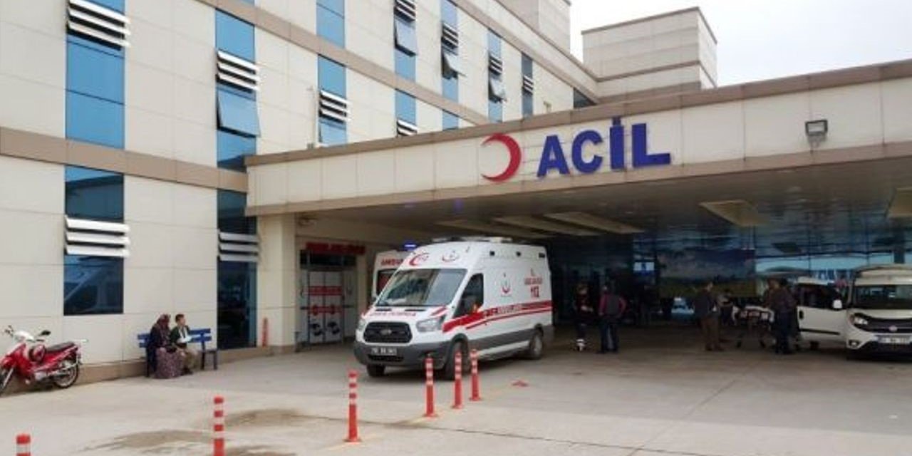 Motosikletler kafa kafaya çarpıştı! Savrulan 3 kişi ağır yaralandı