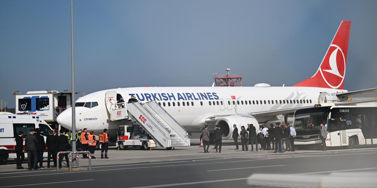 THY uçağında panik anları! Yaptığı şaka sonrası uçaktan indirildi